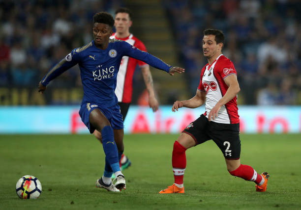 交媒体一直 交媒体一直